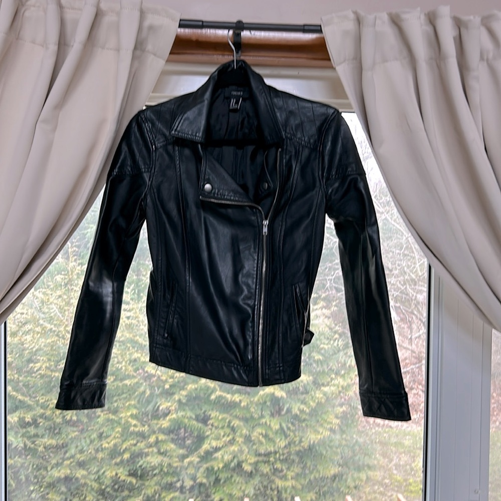 BLACK LEATHER JACKET gently used